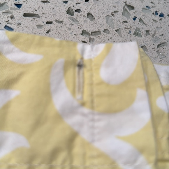 Garnet Hill, yellow and white print shower curtain - Picture 3 of 4